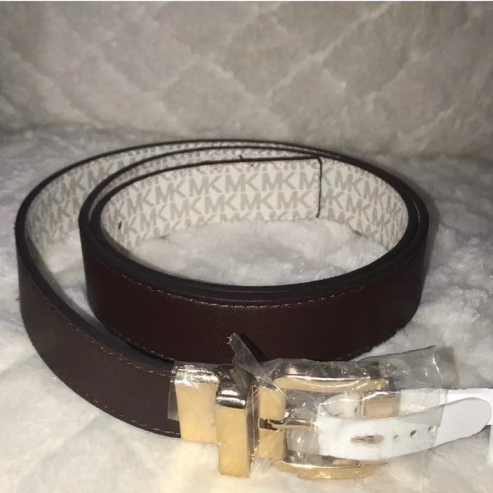 Michael Kors Twist Reversible Women Belt Brown & Vanilla MK Signature.Size Large